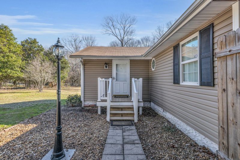 23 Opal Rd, Rossville, GA 30741