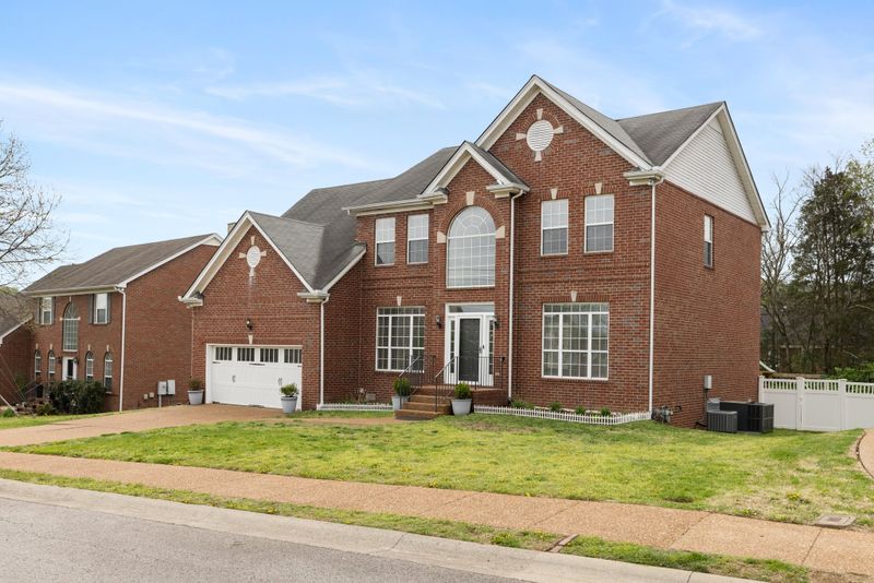 7532 River Fork Dr, Nashville, TN 37221