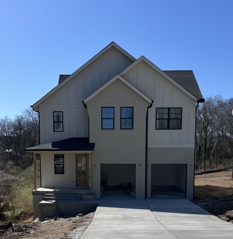 716A Newhall Dr, Nashville, TN 37206