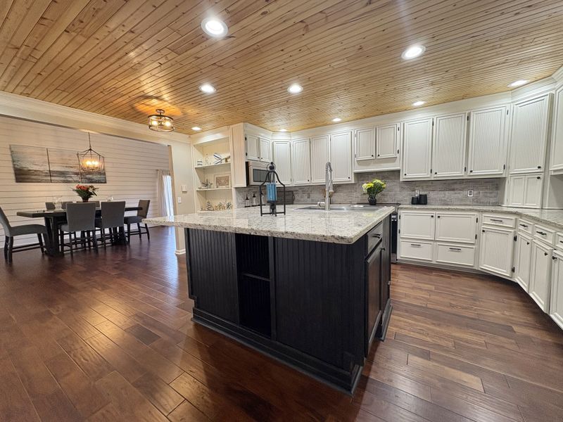 4165 Veterans Pkwy, Murfreesboro, TN 37128