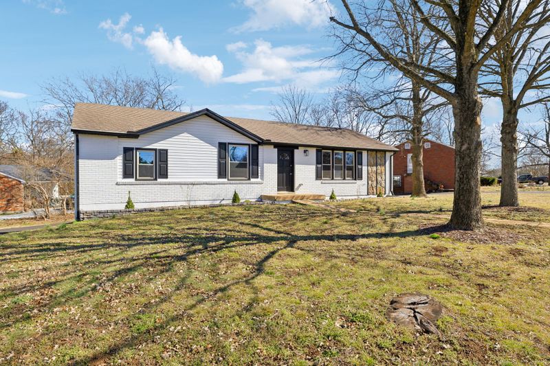 444 Lynn Dr, Nashville, TN 37211