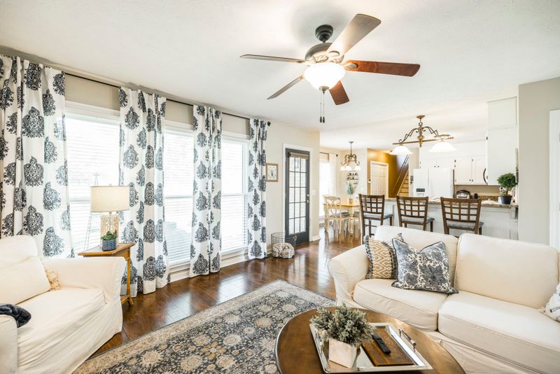 2003 Drakes Hill Ct, Hendersonville, TN 37075
