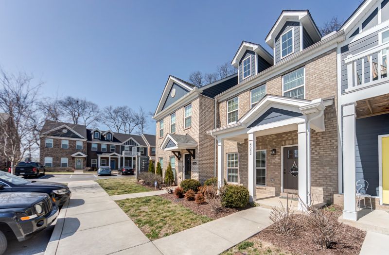 6082 Ivory Ln, Hendersonville, TN 37075