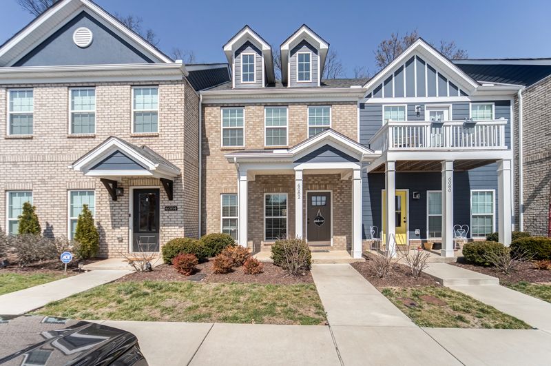 6082 Ivory Ln, Hendersonville, TN 37075