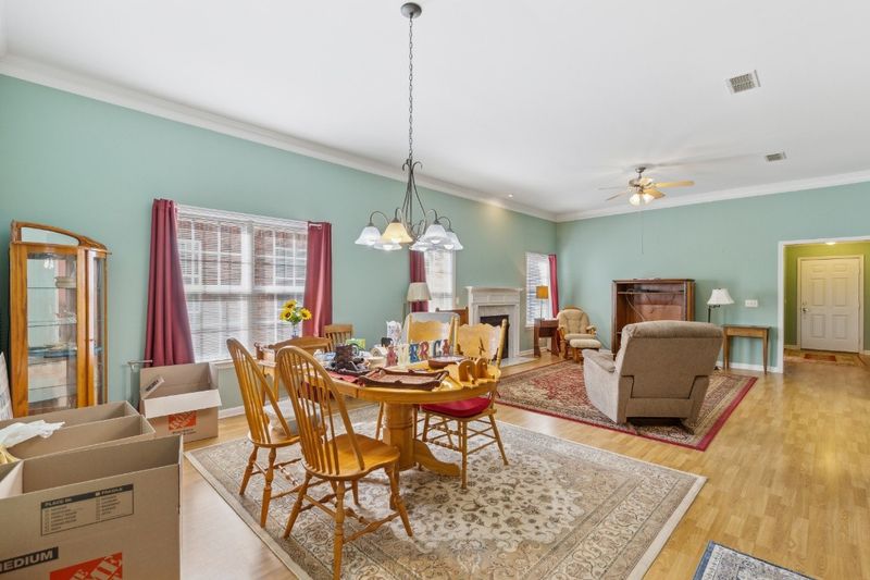 436 Village Green Cir, Murfreesboro, TN 37128