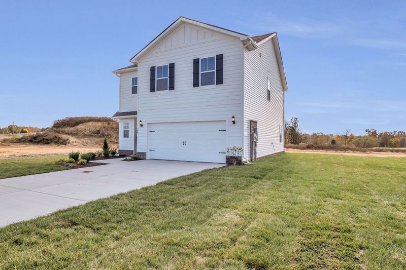 752 Emerson Ln, Westmoreland, TN 37186