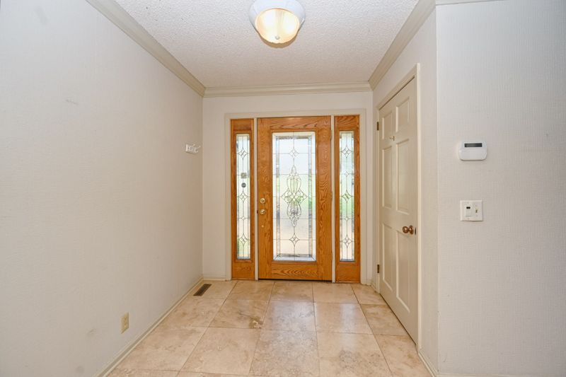 242 Hidden Lake Rd, Hendersonville, TN 37075