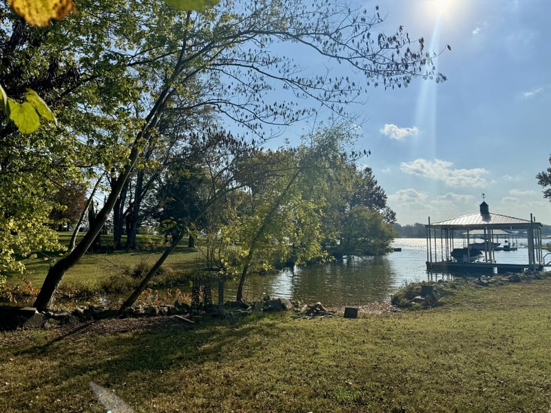 216 Cherokee Rd, Hendersonville, TN 37075