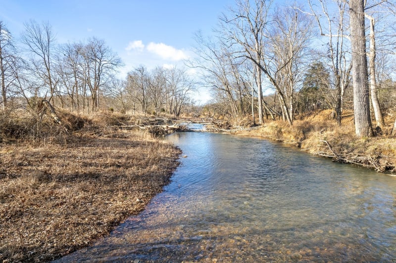 3 Yellow Creek Rd, Vanleer, TN 37181