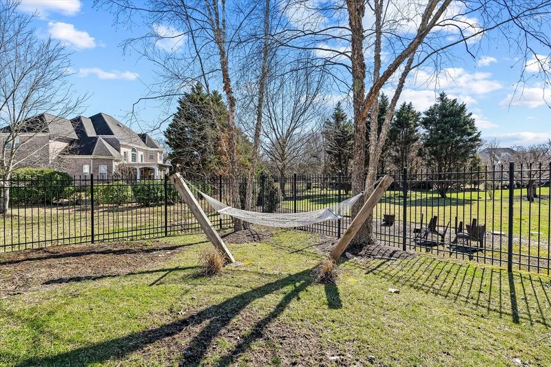 2026 Prestwick Dr, Murfreesboro, TN 37130