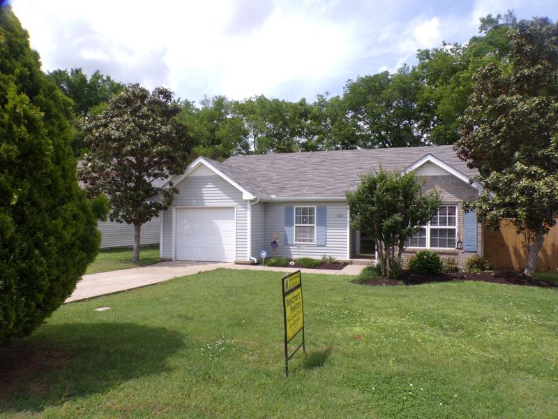3020 Roscommon Dr, Murfreesboro, TN 37128