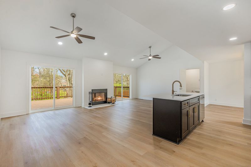 418 Belle Pointe Dr, Nashville, TN 37221