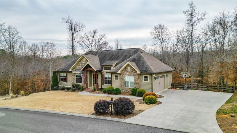 3255 Hidden Lake Rd, Dalton, GA 30721