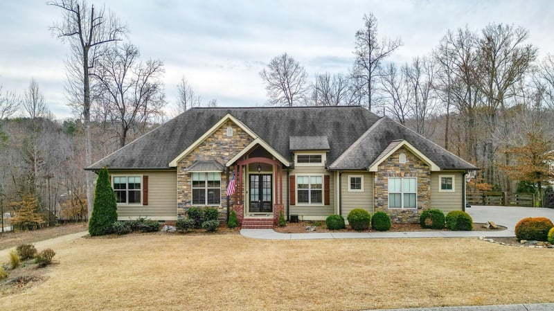 3255 Hidden Lake Rd, Dalton, GA 30721