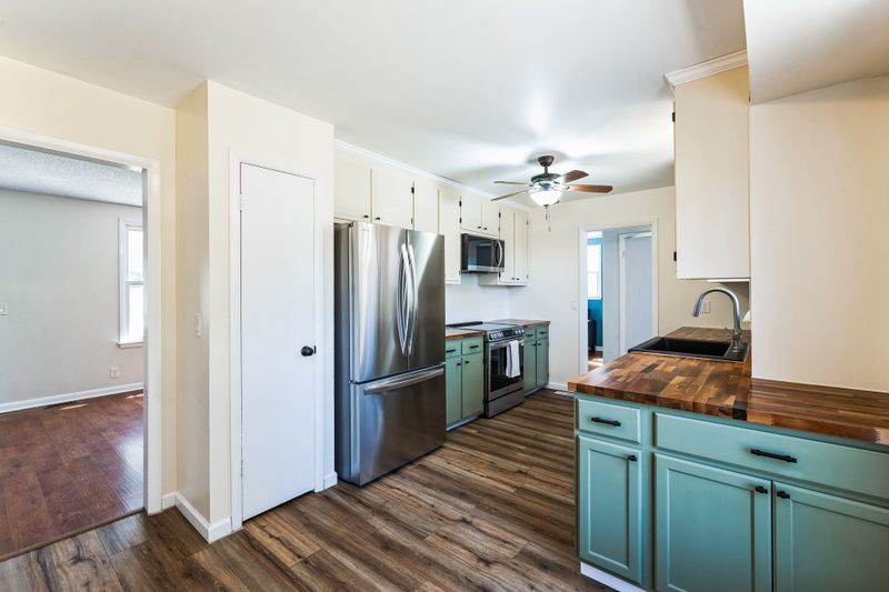 240 Cedarview Dr, Antioch, TN 37013