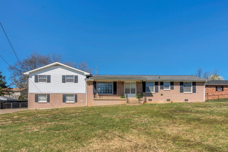 113 Dorris Dr, Hendersonville, TN 37075