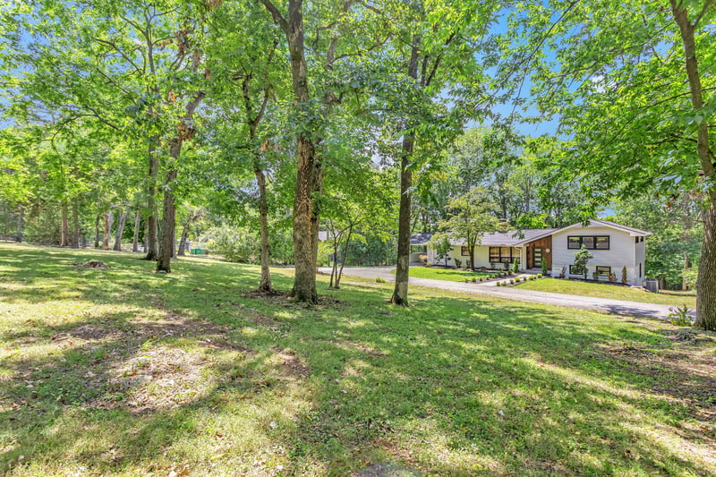 1032 Berwick Trl, Madison, TN 37115