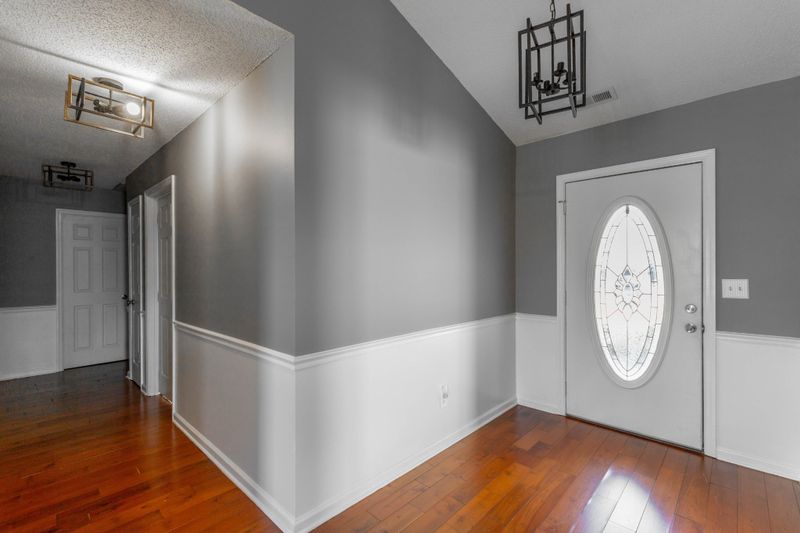 713 Colony Cir, Fort Oglethorpe, GA 30742