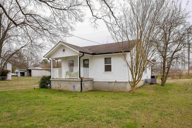 220 Foy Ave, Florence, AL 35630