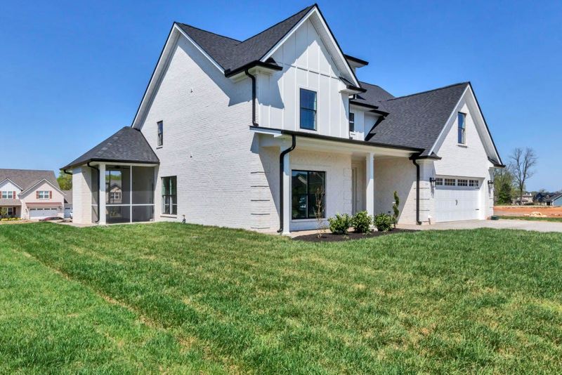 919 Licinius Ln, Murfreesboro, TN 37128