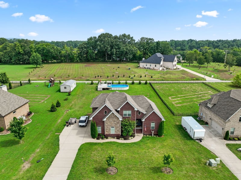 2253 Richard Garrett, Christiana, TN 37037