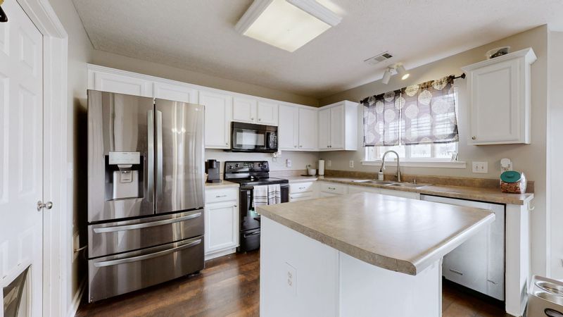 209 Vintage Cir, Hendersonville, TN 37075