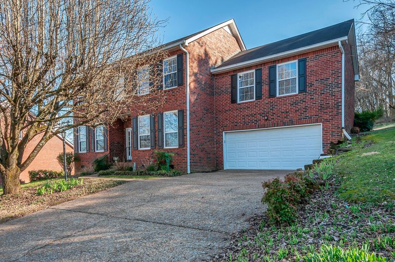 605 Glenridge Close, Nashville, TN 37221