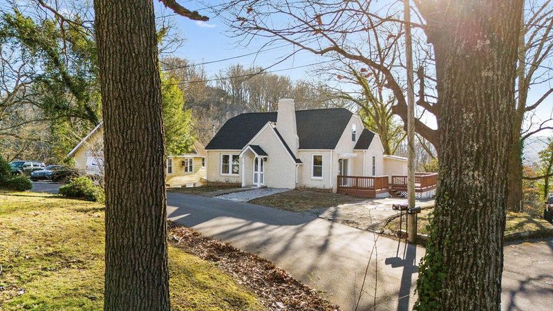 14 Battery Dr, Rossville, GA 30741