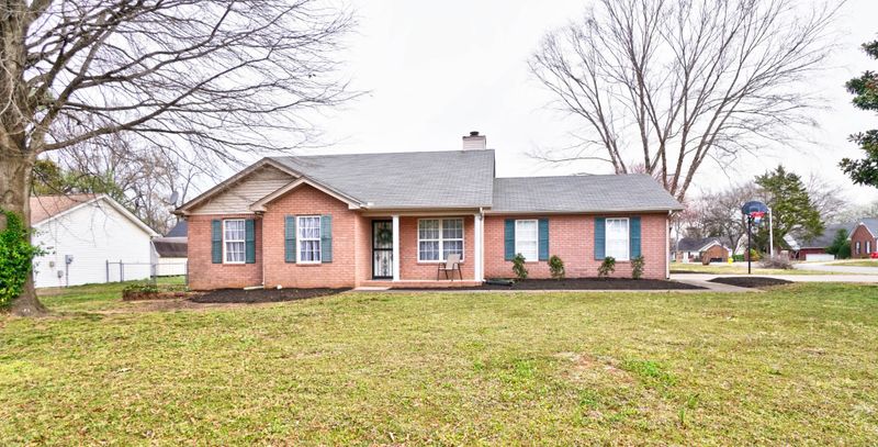 1202 Peachtree St, Murfreesboro, TN 37129