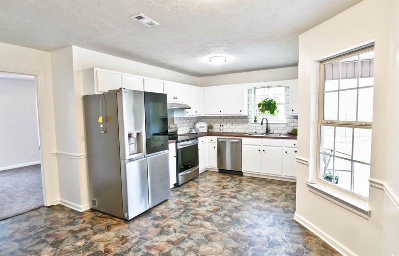 1202 Peachtree St, Murfreesboro, TN 37129