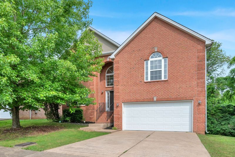 1561 Constitution Ave, Nashville, TN 37207