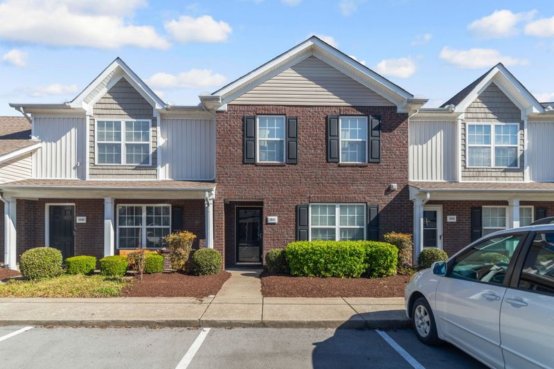 2041 George Buchanan Dr, La Vergne, TN 37086