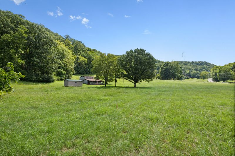 2360 N Berrys Chapel Rd, Franklin, TN 37069