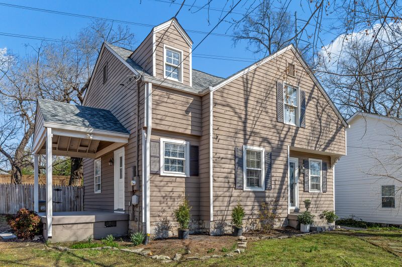 2720 Sharondale Ct, Nashville, TN 37215