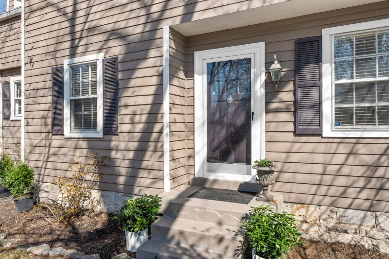 2720 Sharondale Ct, Nashville, TN 37215