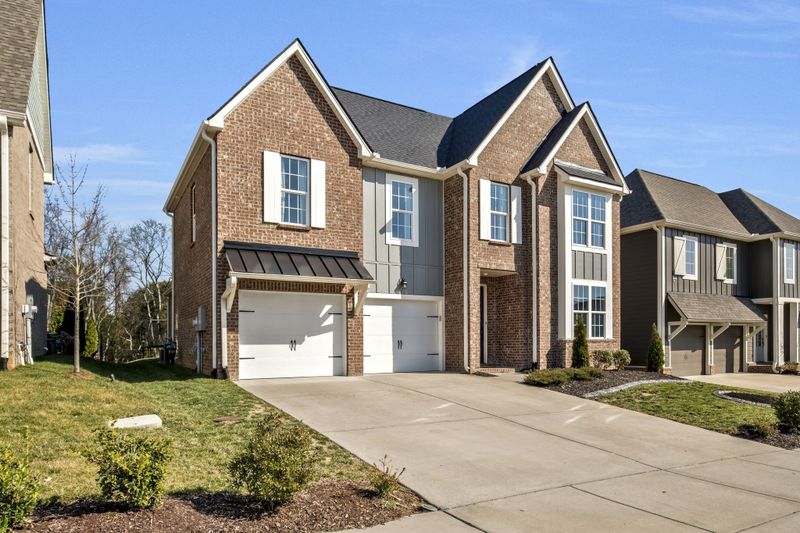 896 Plowson Rd, Mount Juliet, TN 37122