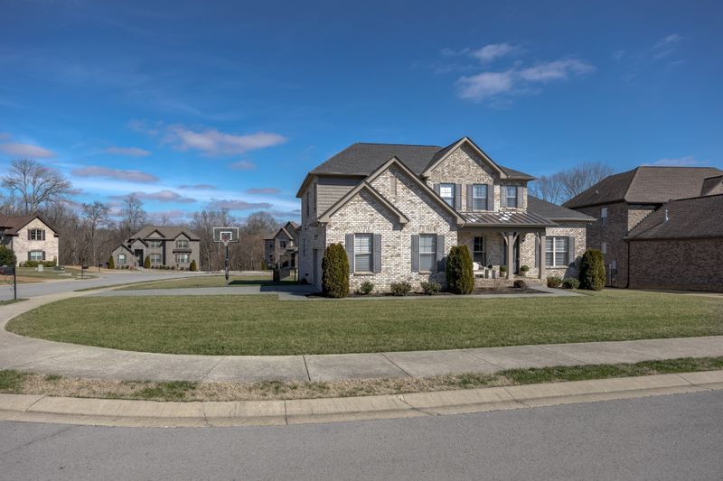 1004 Atherton Ct, Hendersonville, TN 37075