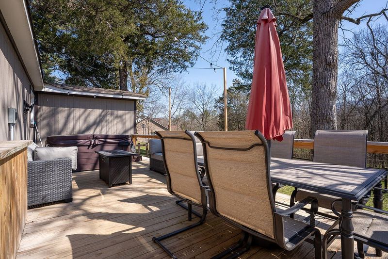 641 Maine Ave, Wildwood, GA 30757