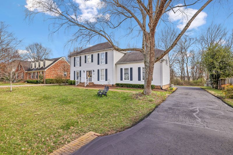 159 Riverwood Dr, Franklin, TN 37069