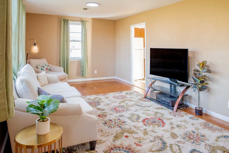 4010 Brookside Dr, Columbia, TN 38401