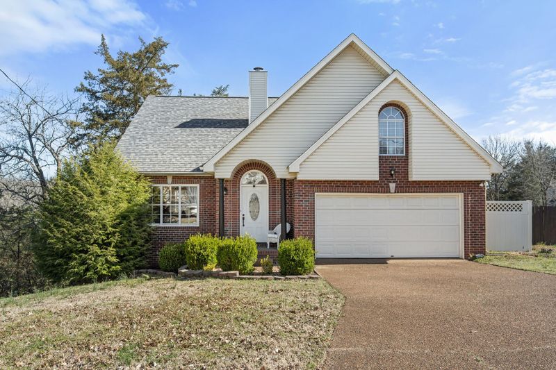 1404 Thrush Ct, Mount Juliet, TN 37122