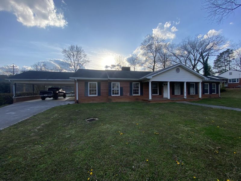 924 Stoneleigh Rd, Dalton, GA 30720