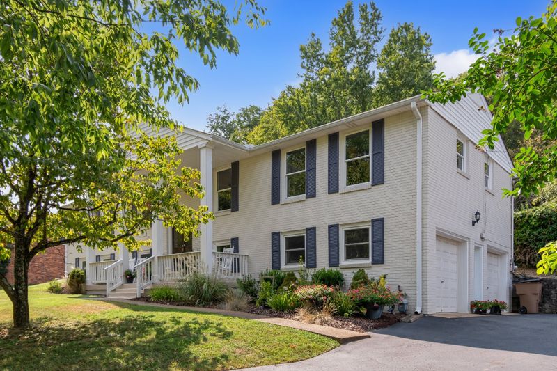 783 Rodney Dr, Nashville, TN 37205