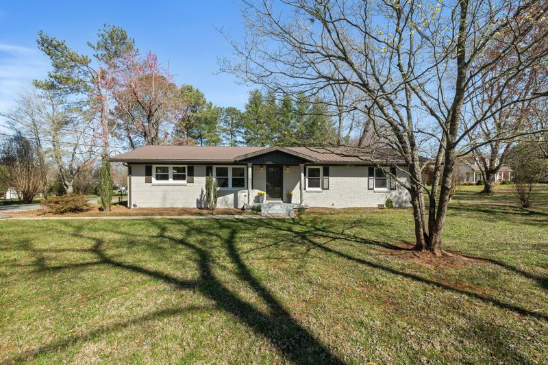 2307 Irby Ln, Murfreesboro, TN 37127