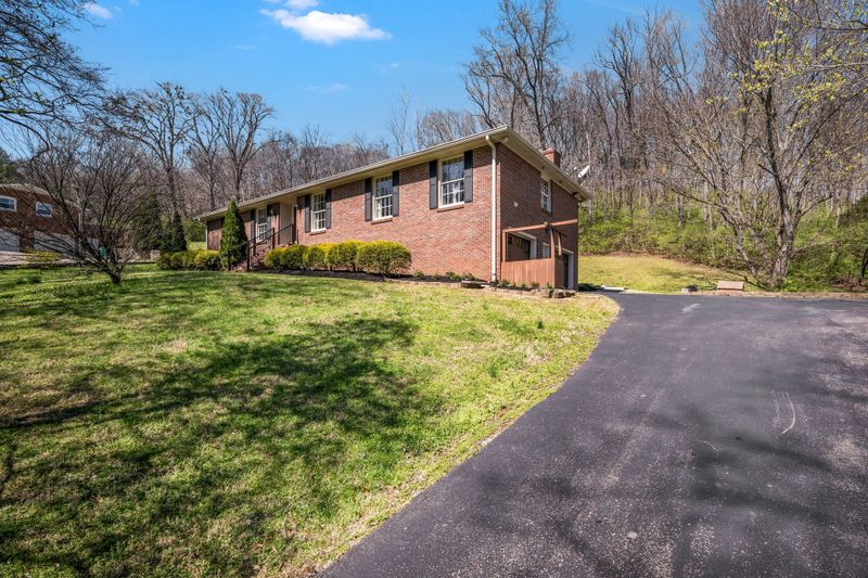 204 Forrest Valley Cir, Nashville, TN 37209