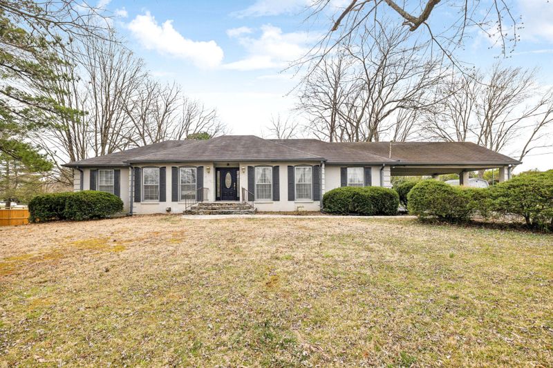 1807 Oxford Dr, Murfreesboro, TN 37129