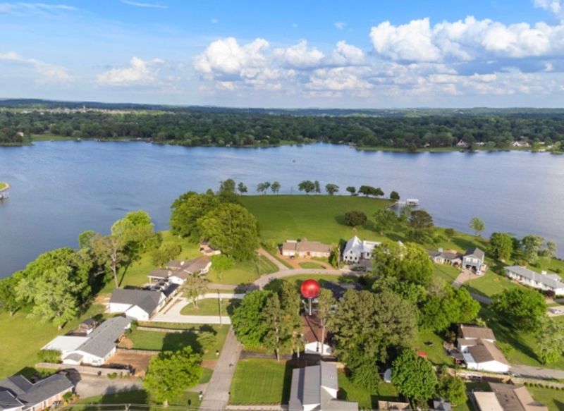 102 Imperial Pt, Hendersonville, TN 37075