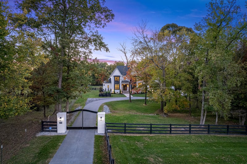 4898 Charles Dorris Rd, Springfield, TN 37172
