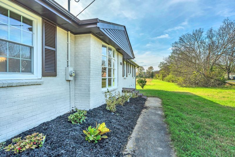3811 W Hamilton Rd, Nashville, TN 37218