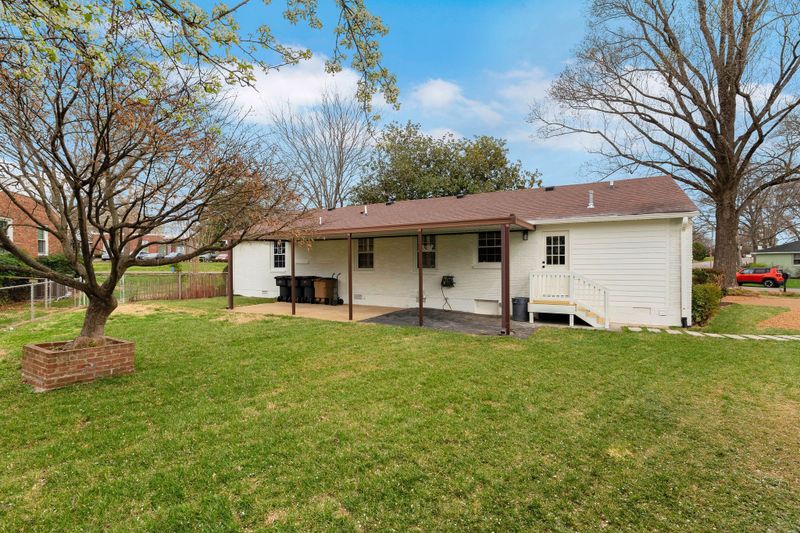 313 Edgeview Dr, Nashville, TN 37211